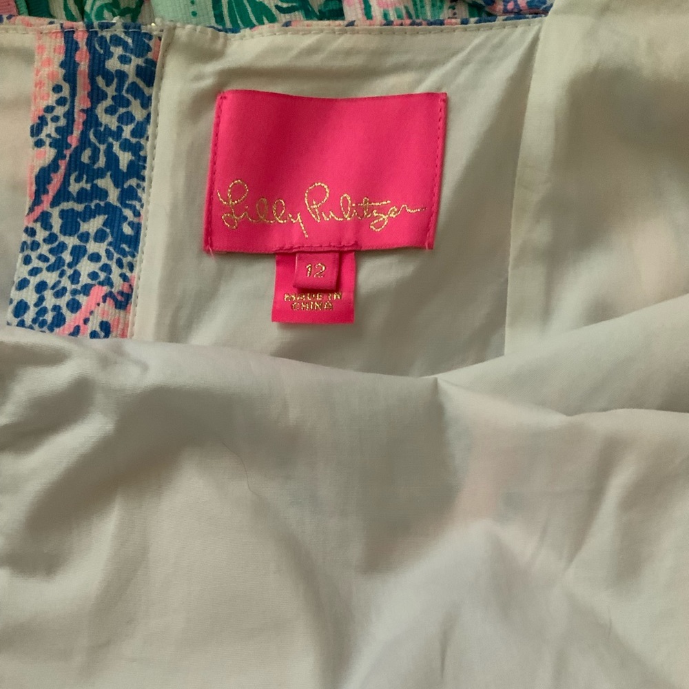 Lilly Pulitzer - Picture 3 of 3